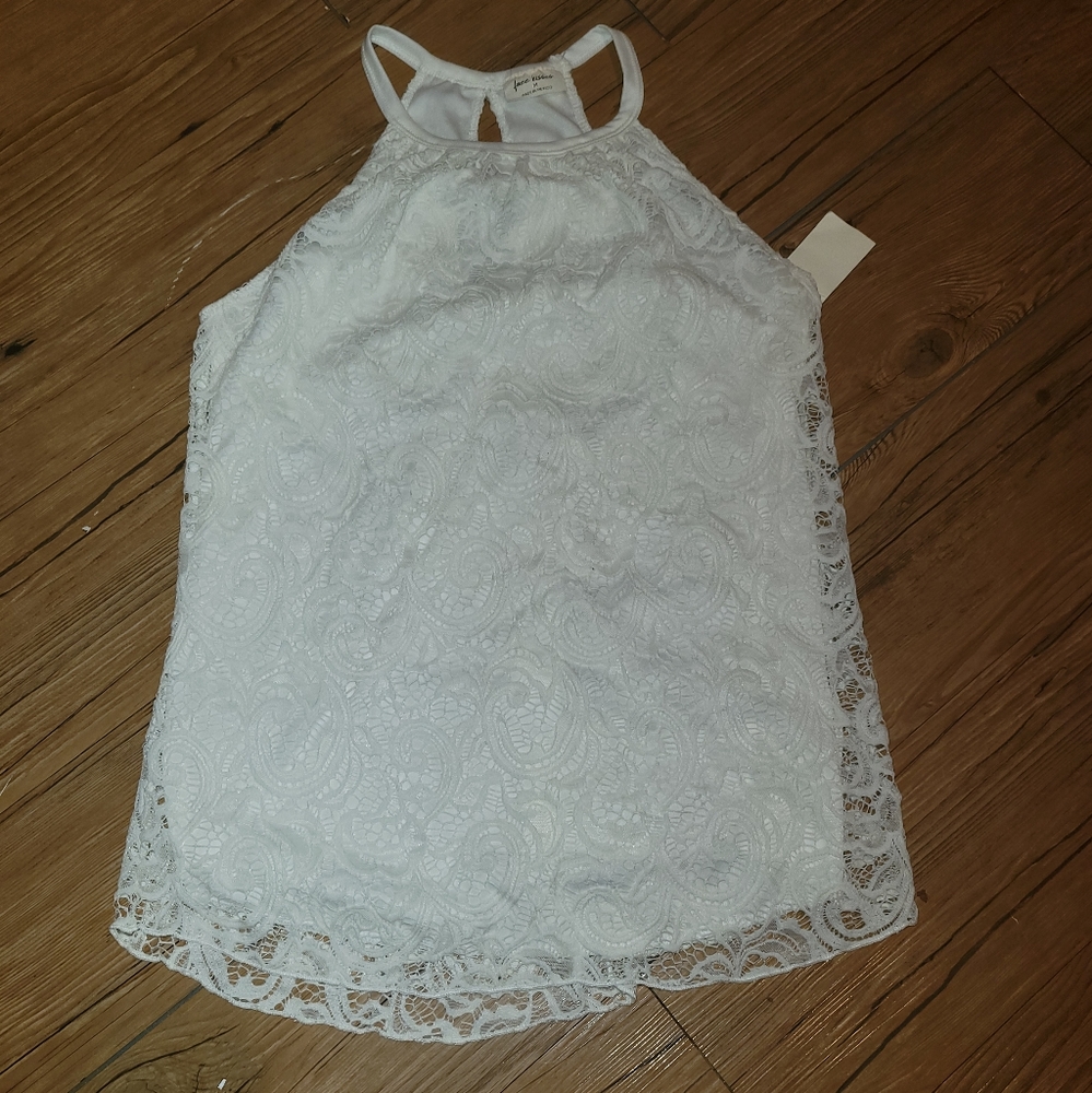Nwt - Free Kisses White lace tank Size M